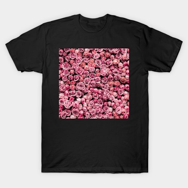 Roses pattern T-Shirt by Dawaly